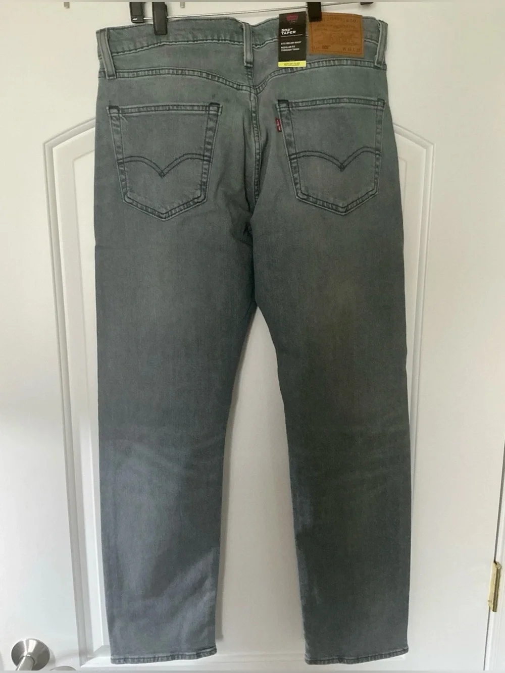 Size 34 x 32 - Levi & Strauss Levi’s 502 Light Wash Denim Taper Premium Jeans